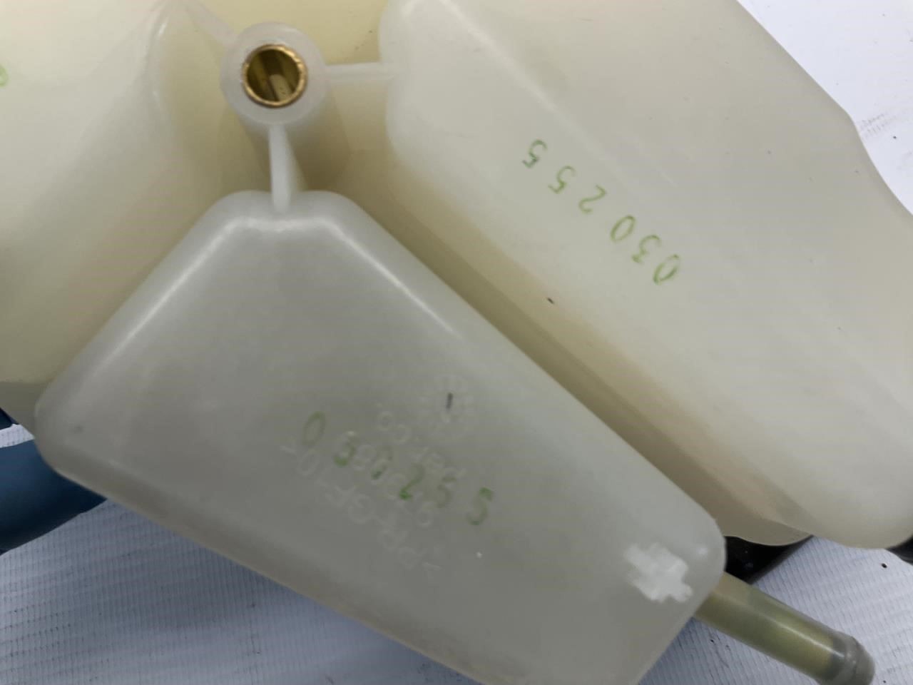 21-25 Ferrari 296 Three-Compartment Coolant Reservoir Tank Q