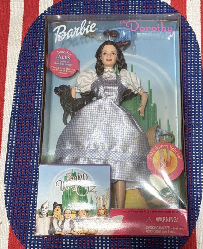 Barbie as Dorothy in The Wizard of Oz – With Toto – Mattel 1999 – New in Box