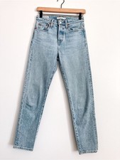 Levi  s Wedgie High Rise Light Wash Jeans Size 25