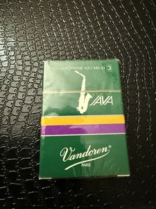 Vandoren JAVA Alto Saxophone Reeds - Strength 3 Opened Box Of 10 Reeds