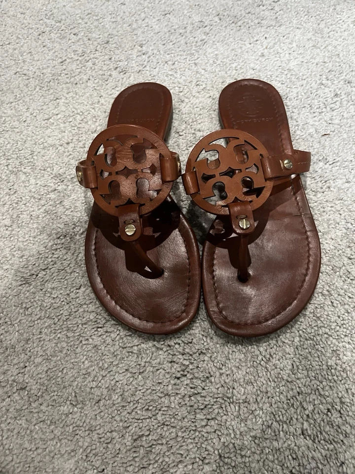 Sandalias para mujer Tory Burch Miller Cloud - Chanclas marrones EE. UU. 7,5 UE 38 Foto 2 de 4