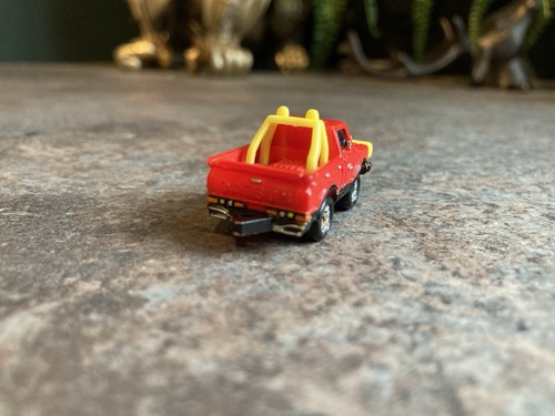 💥Micro Machines Datsun Pick Up Truck 1987 Off Road Red - Picture 6 of 9