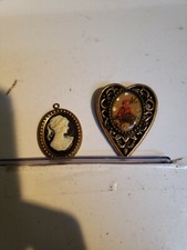 Lot of (2) Costume Fashion Jewelry Cameo Brooches 