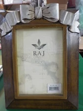 RAJ 5" x 7" Brown Free Standing Picture Frame  (CL 1)