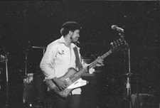 Negativo fotográfico original de 35 mm de Tiran Porter de Doobie Brothers años 70 en el escenario nuevo