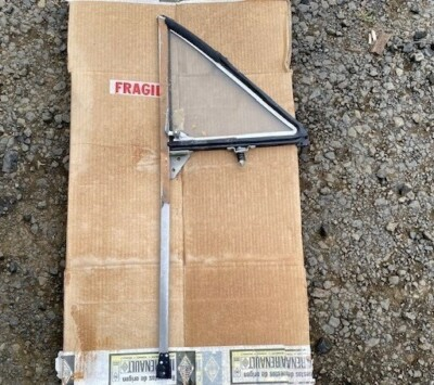 #ad 1951 52 53 54 55 KAISER LEFT FRONT DOOR VENT WINDOW ASSEMBLY NOS $93.75