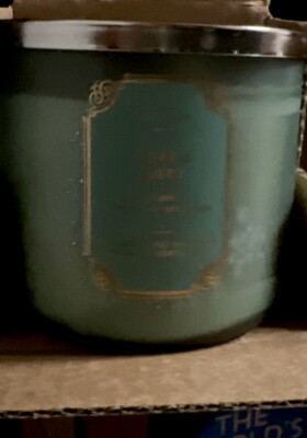 ALL NEW Cedar & Suede 3-Wick Candle 25-45 burn hours 14.5 oz Bath & Body Works