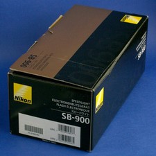 Nikon SB-900 Speedlight Shoe Mount Flash
