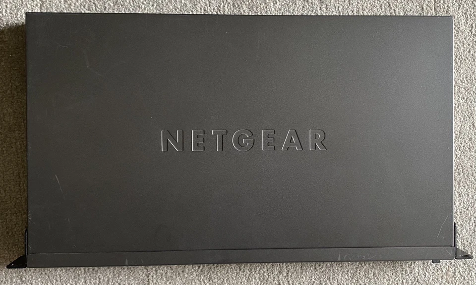 Netgear ProSafe GS728TPP Gigabit PoE Switch + Brackets GS728TPP  - Image 2 of 4