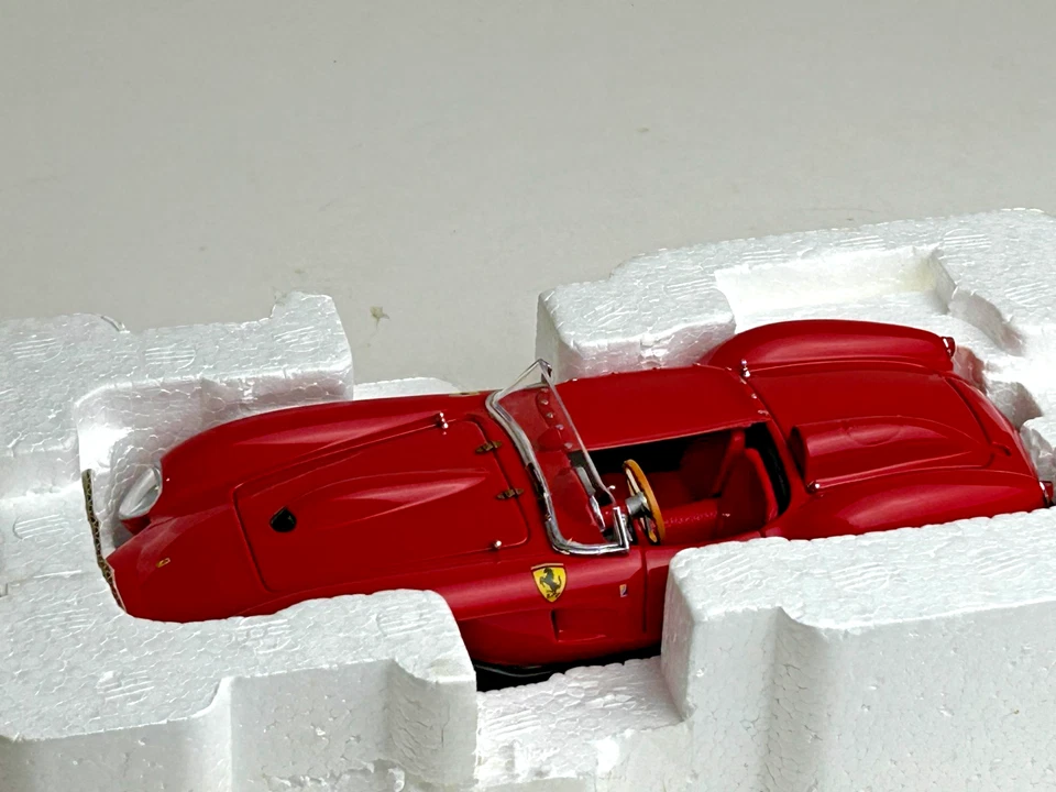 Danbury Mint 1:24 Scale 1958 Ferrari Testa Rosa with Box, Lot 2 - Image 3 of 4