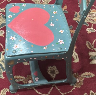 VNT Child Small Solid Oak Wood Painted School Chair 21  Heart And Flowers Theme