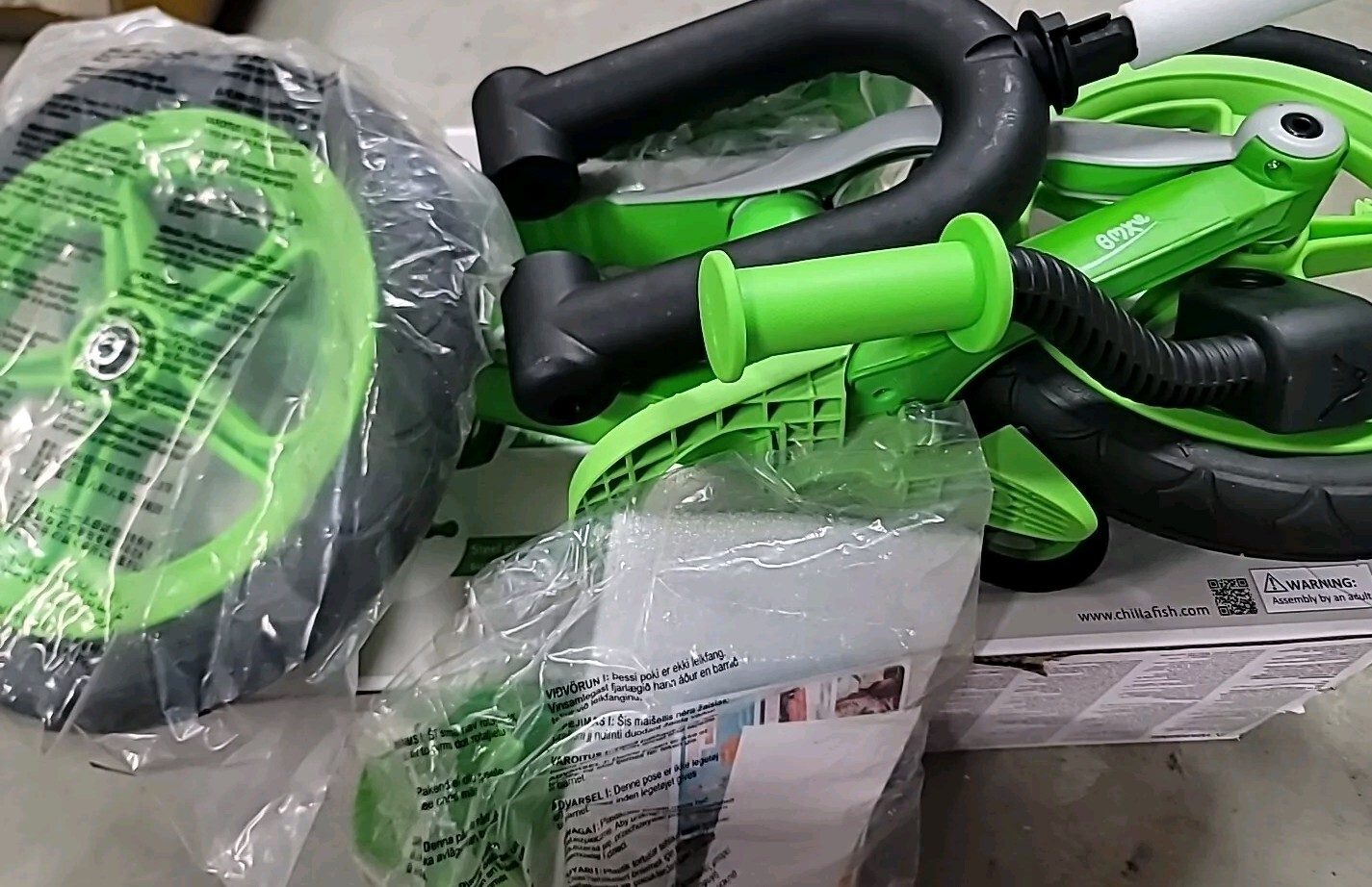 Легкий балансировочный велосипед Bmxie2 со встроенной подставкой для ног и ножным тормозом Lime