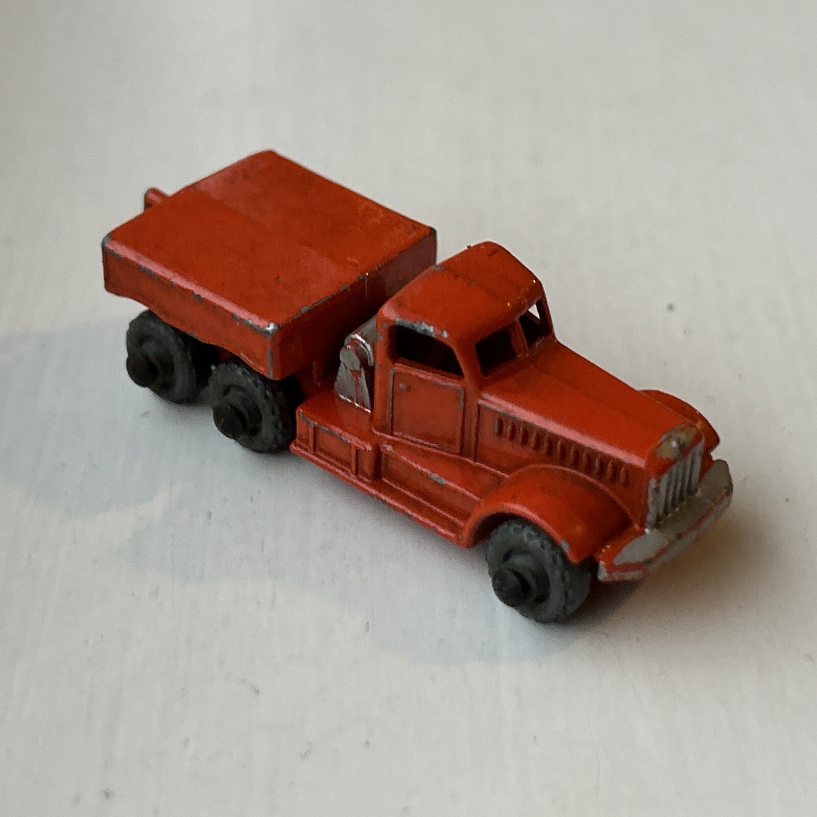 Matchbox 15a, Diamond T Prime Mover - Free Price Guide & Review