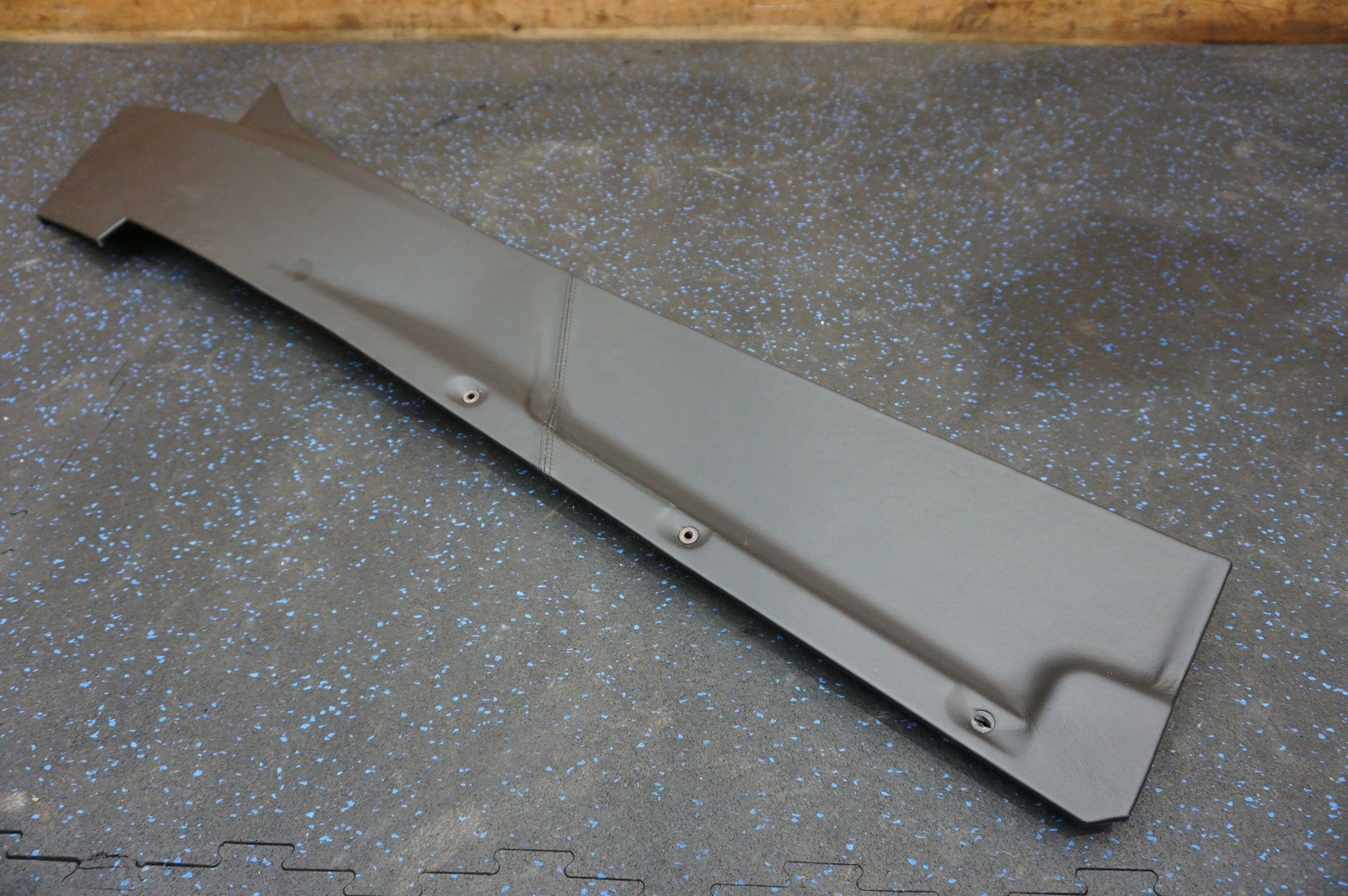 Left Center Console Armrest Cover Trim Black A132V4433S Lotus Evora 2010-15 *Cut