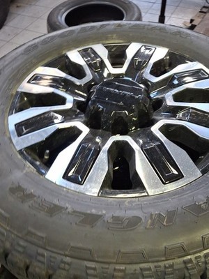 GMC Sierra Denali 2500 / 3500 HD Alloy Wheels and Tires - Four