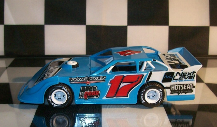 BLUE #17 1/32 PULL BACK DIRT LATE MODEL DIECAST RACING CAR