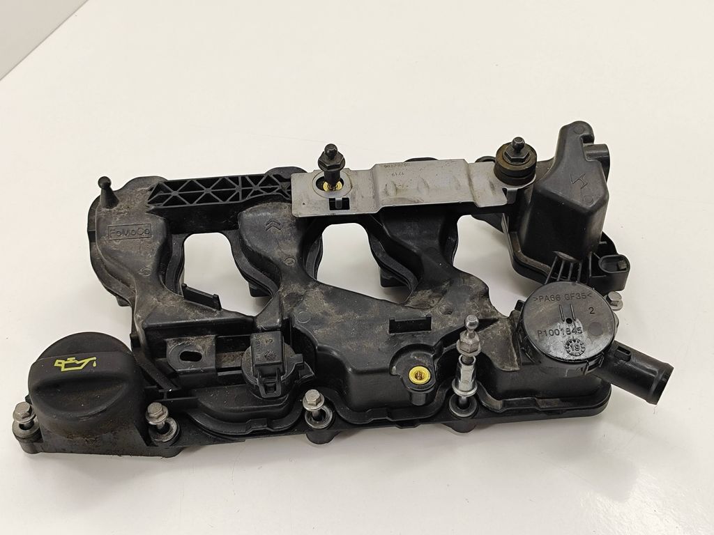Peugeot 5008 II 2019 Diesel 96kW Rocker cam cover 98279295 UVY7678 