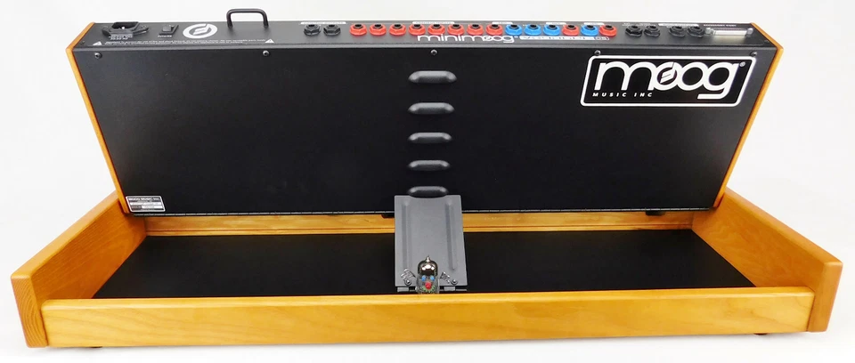 Moog Minimoog Voyager Old School Synthesizer +OVP+Fast Neuwertig+ 1,5J Garantie - Bild 4 von 4