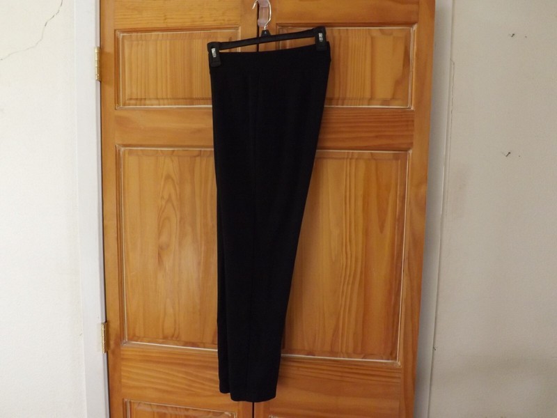 Eileen Fisher Ponte Pants in Black----size S