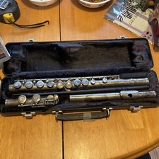Armstrong Flute Closed Hole with Carrying Case 104 Parts