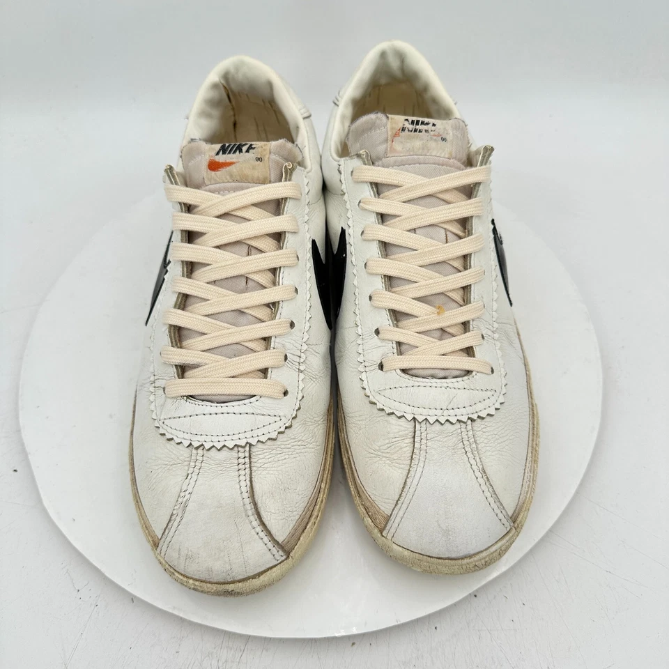 Vintage Nike bruins Men Size 9.5 White Leather Low Top Shoes Made in Korea - Image 3 of 4
