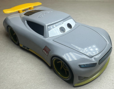 Disney Pixar Cars 3 Sudeep Rust-Eze Trainee Diecast Next Gen Piston Cup FC