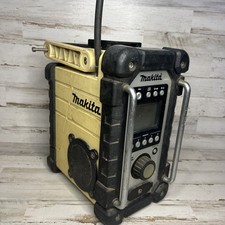 UNTESTED Makita XRM02 Jobsite AM/FM Radio No Battery UNTESTED PARTS / REPAIR