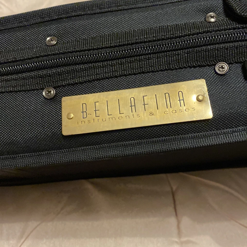 NEW WITH TAG BELLAFINA LIGHT WEIGHT VIOLIN CASE - Image 2 of 4