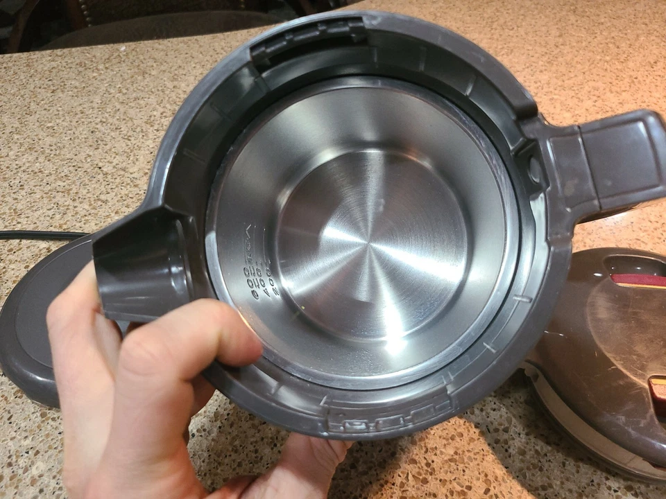 Hervidor eléctrico Zojirushi (0,6 L) rojo metálico CK-EA de Japón Foto 2 de 4