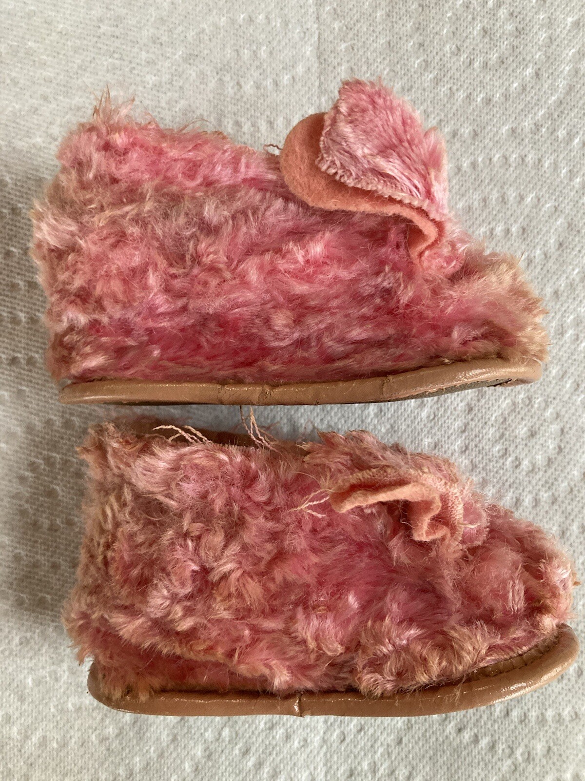 Cute 1940s BABY / DOLL SLIPPERS Pink Bunny Faux Fur Gem