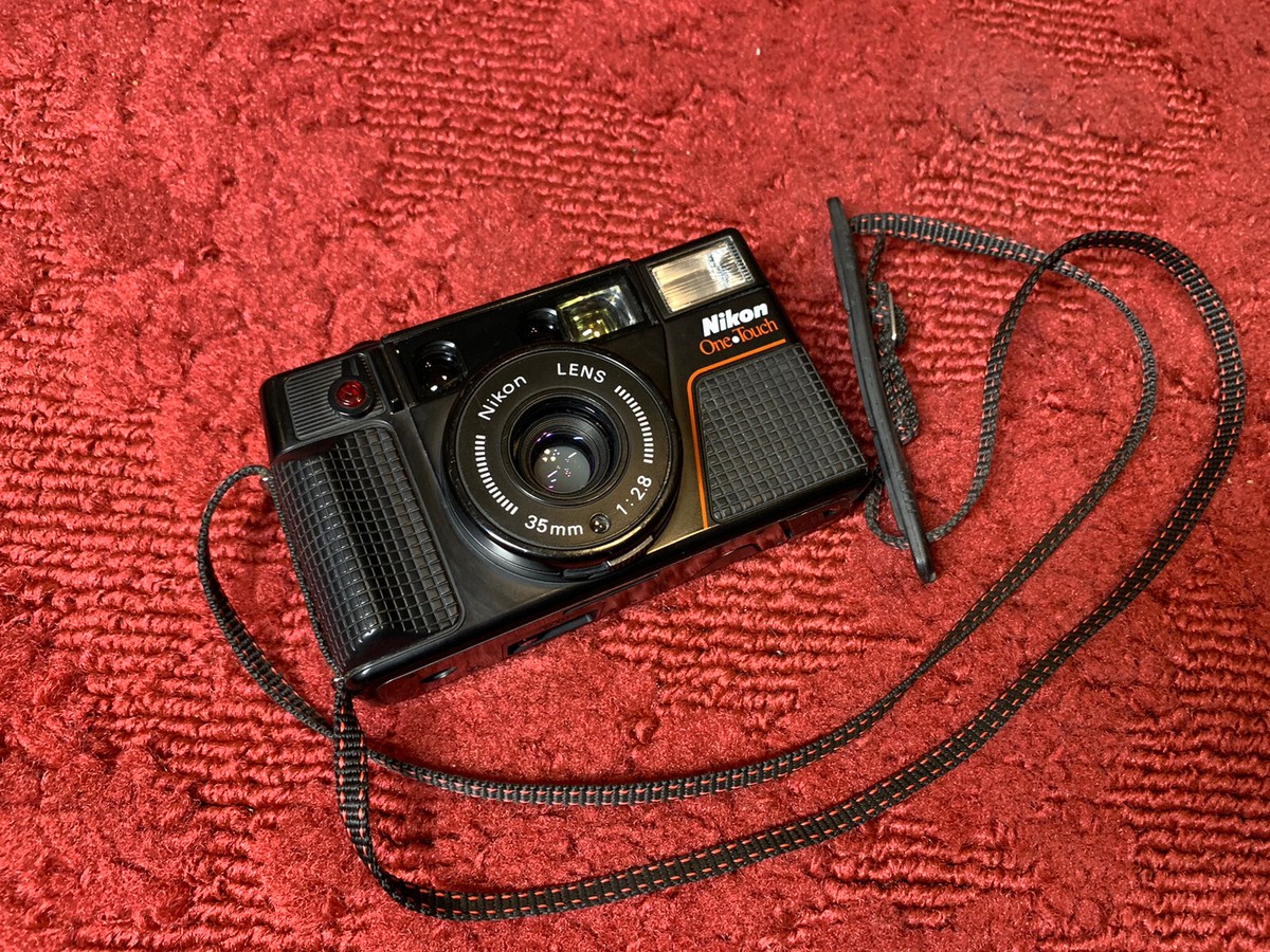 Nikon L35AF One-Touch 35mm Point Shoot Film Camera FOR PARTS OR