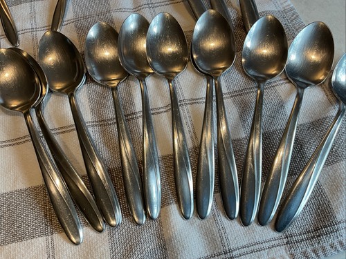 International Deluxe Stainless Flatware CHRISTIANIA 38 Pc Knives Forks Spoons - Picture 4 of 7