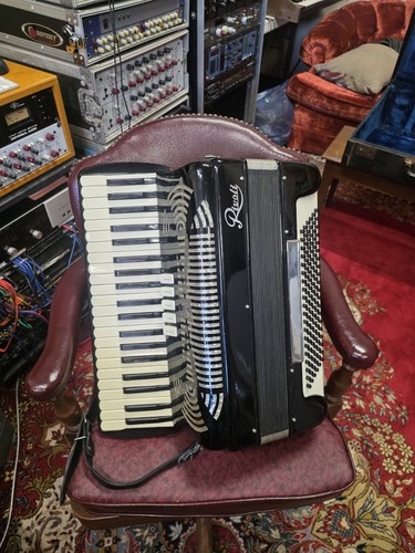 Sonola Rivoli Piano Accordion 41/120 Made In Italy