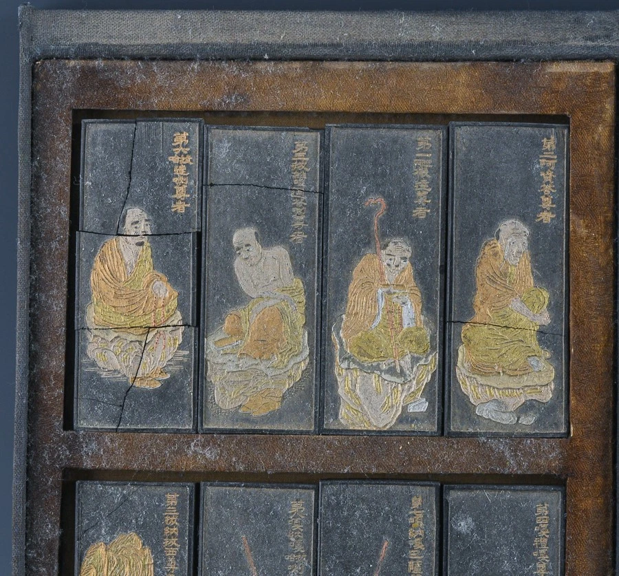 JUEGO RARO 16 INMORTALES CHINOS ORO PLATA DORADO FIGURA TINTA NEGRA JUEGO DE TORTAS DE TINTA Foto 2 de 4