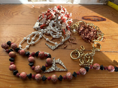 (RB)5025-4265, Bundle of Vintage Necklaces, Jewellery, Toys, Decorations