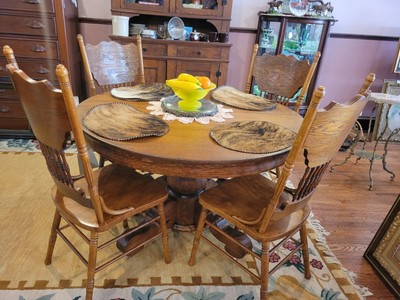 Antique 51 Dia Round Solid Oak Dining Table 4 Pressed Back Chairs Antique 51 Dia Round Solid Oak Dining, Round Oak Table With Leaf And 4 Chairs