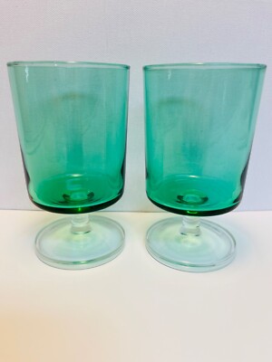 2 VTG 1970's Emerald Green French Cavalier Luminarc Arcoroc Glasses 10 oz