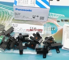 10PCS/ ONE BOX NEW Panasonic PM-T54 SUNX UPMT54 photoelectricity switch