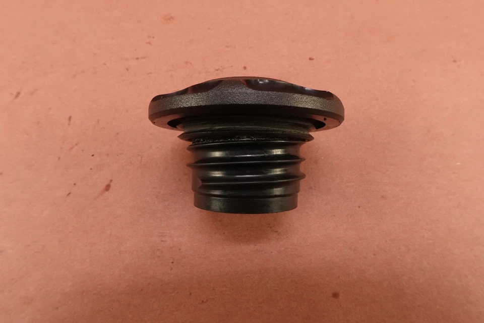 Harley-Davidson Softail Deluxe 2007-2016 FLSTN RSD tapa de combustible de gasolina Foto 4 de 4