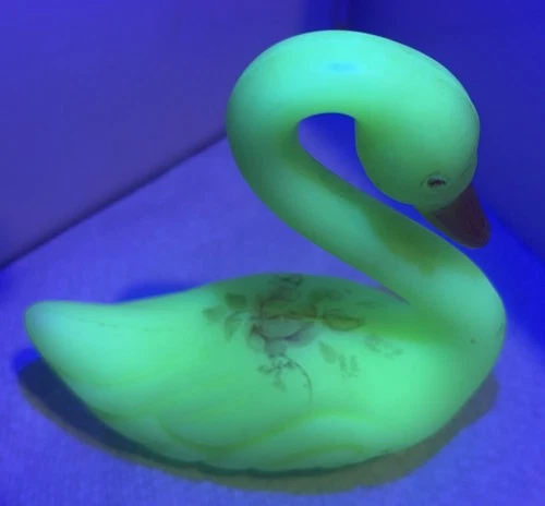 Fenton Uranium Custard Glass Swan Figurine Vaseline Signed K. Boley, UV Glow