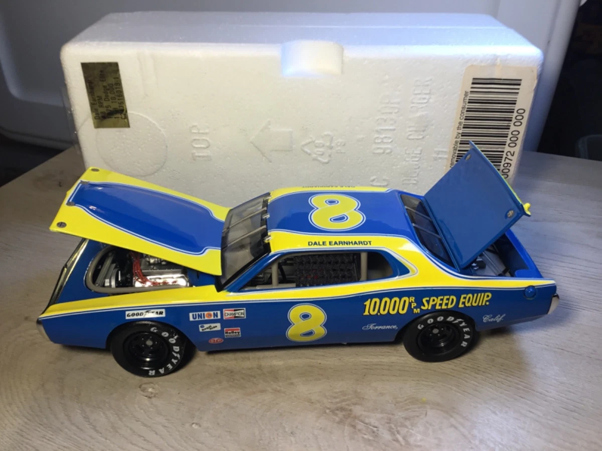 Dale Earnhardt Diecast Racing Cars 1:24 1975 Vehicle Year for sale