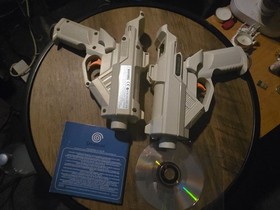 SEGA DREAMCAST GUNS X2 WITH THE HOUSE OF THE DEAD 2, RETRO
