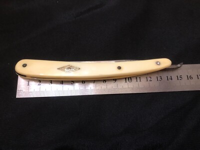 Antique PUMA SOLINGEN 61 5/8 HARD BEARD Cabbage Cutter Razor