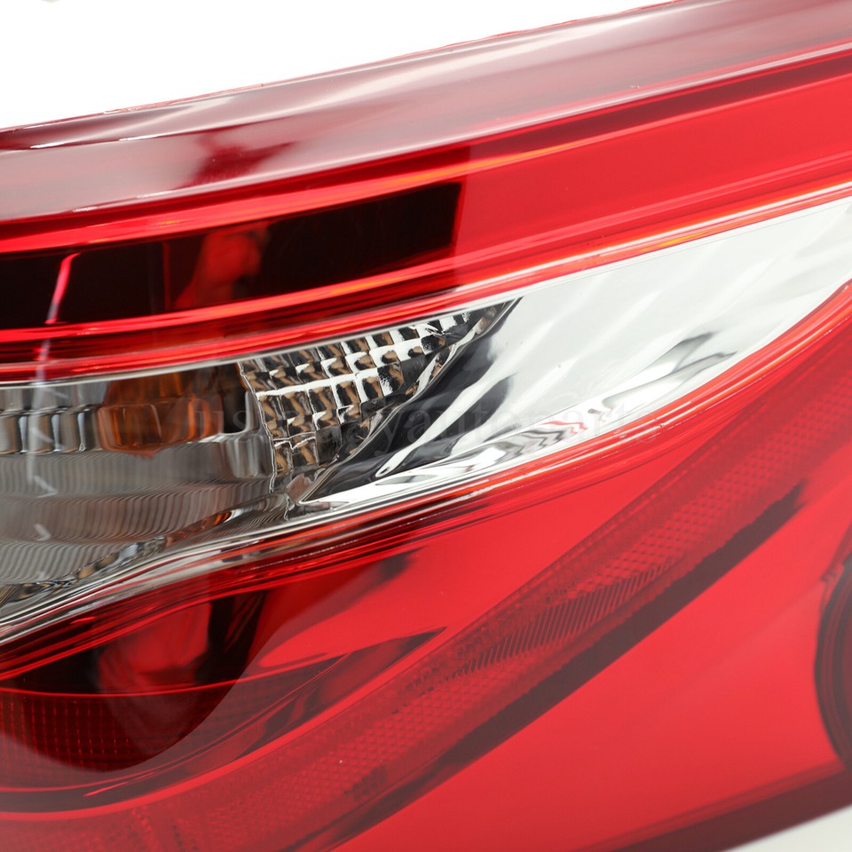 Right Passenger Side Outer Tail Lamp For 2016-2018 Nissan Altima - Red Lens, Halogen-747889