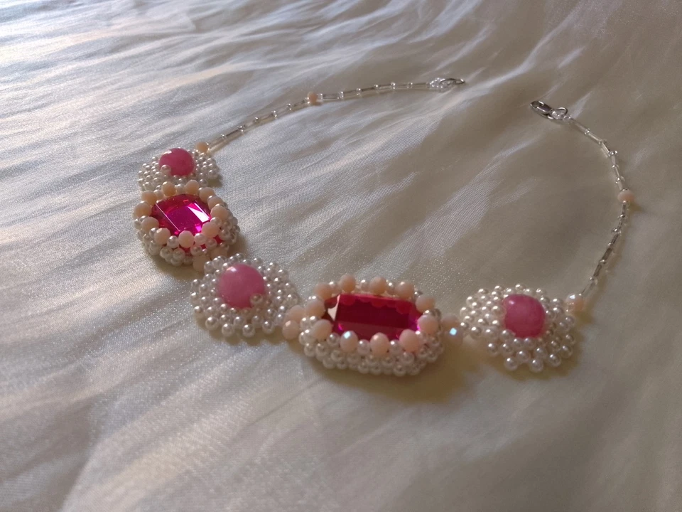 Handmade Vintage Necklace Pink Jade gemstones Beaded Bridal Wedding party - Immagine 3 di 4