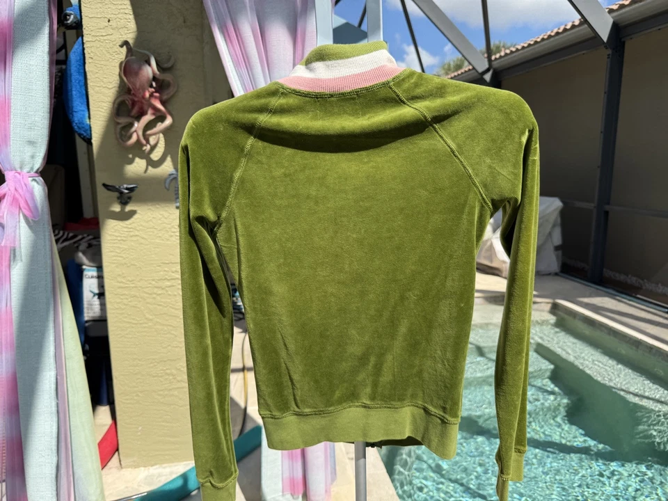 Chaqueta deportiva de terciopelo verde oliva Juicy Couture vintage - talla S Foto 2 de 4