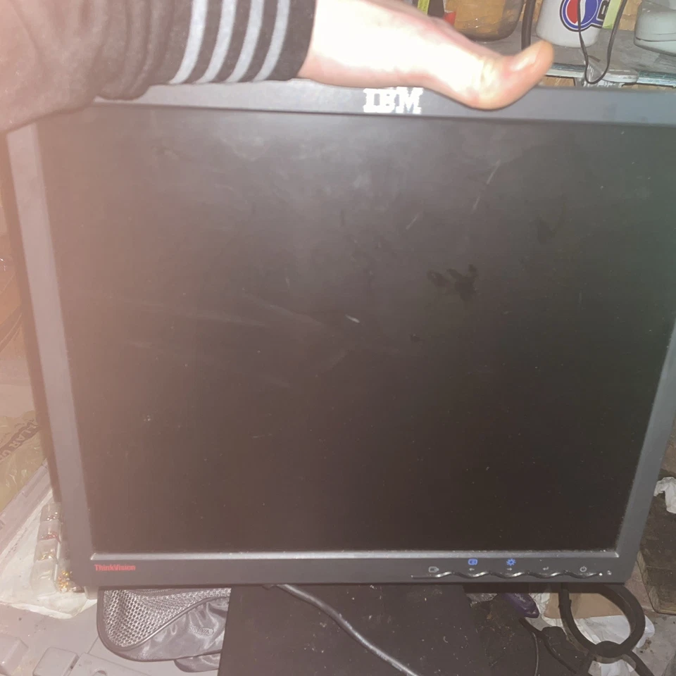 IBM Think Vision Monitor - Image 2 of 4