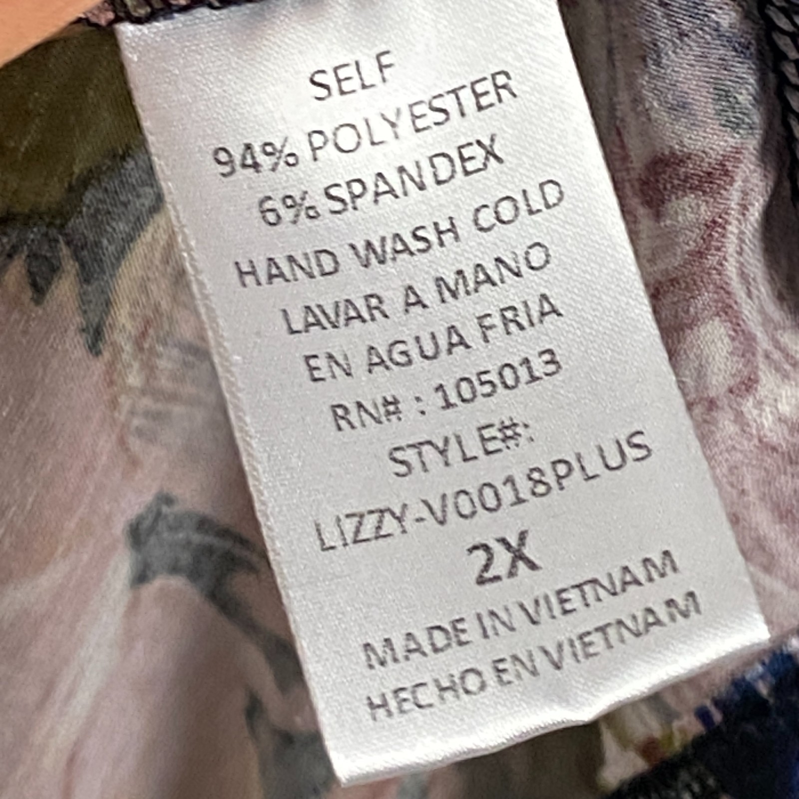 Dear Scarlett Lizzy Blouse Size 2X Tunic Stretch Split Neck Floral Multicolor