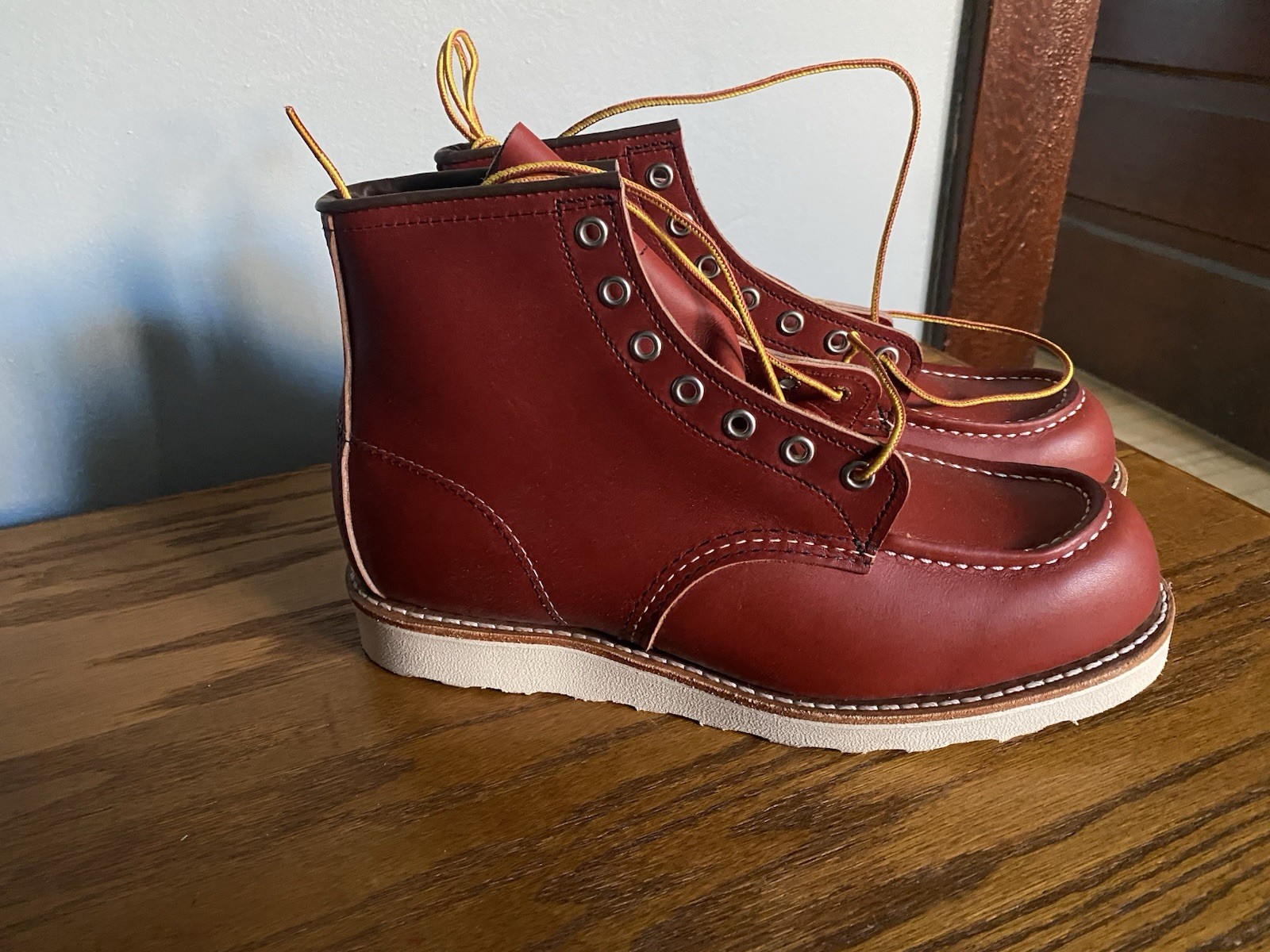 Red Wing Irish Setter 8875 Heritage Moc Toe Boots Classic Red Oro Russet 8.5 E 2