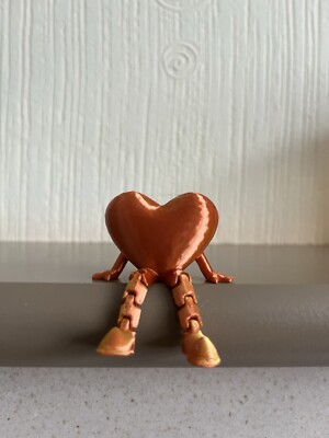 3D-gedrucktes Herz mit gelenkigen Beinen Valentinstag Geschenk 